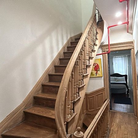 Harlem Brownstone Apartment New York City Exterior photo